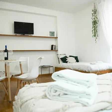 Apartment Shabby Studio- Ai Fori Imperiali